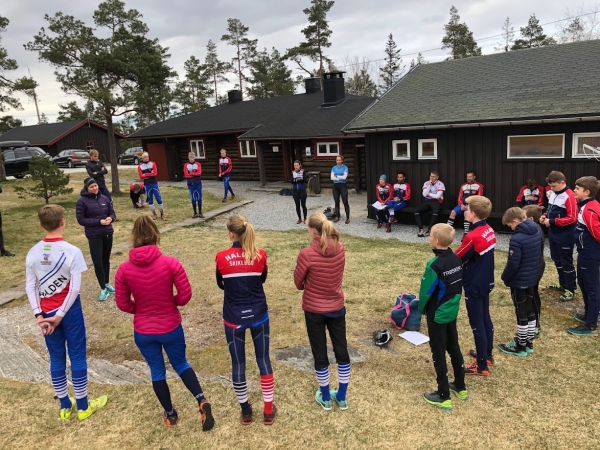 Oppfølging dh17 - UFO Oppfølging dh17 - UFO