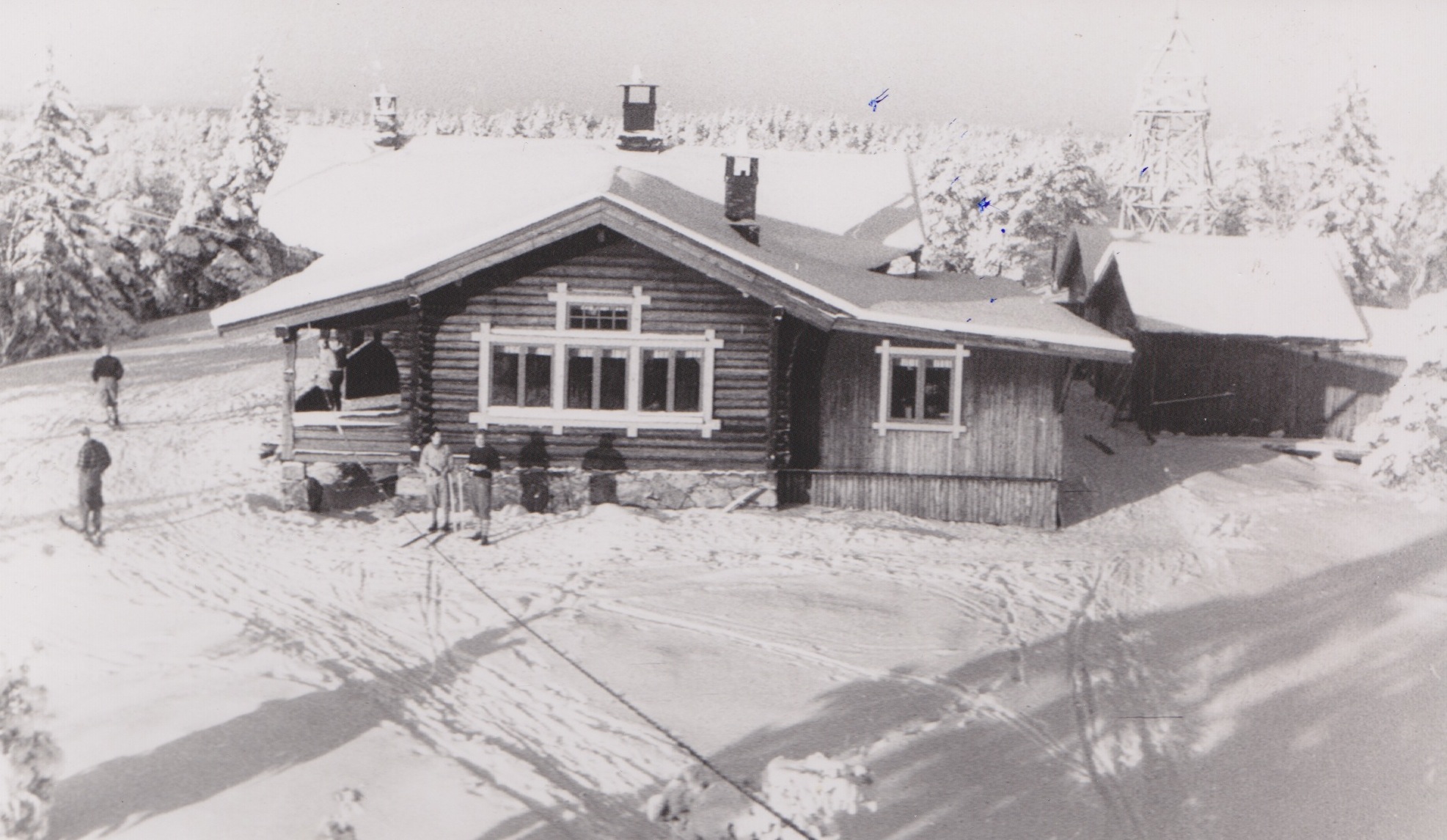 Snø på Høiås tatt fra den gamle hoppbakken. Udatert. Halden skiklubbs arkiv, Høiås. En skifantasts hverdag